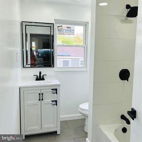 352 ROOSEVELT AVE, Lindenwold, NJ 08021