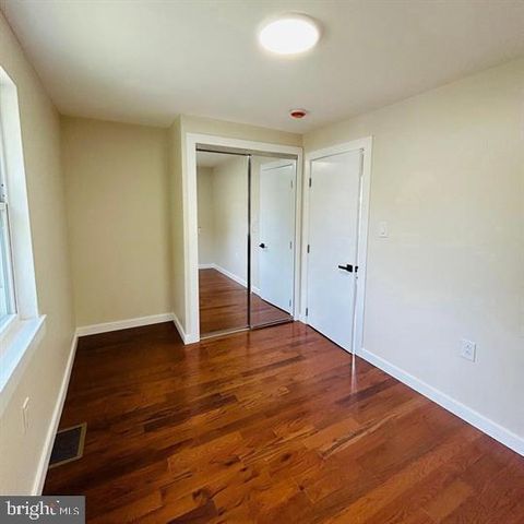 352 ROOSEVELT AVE, Lindenwold, NJ 08021