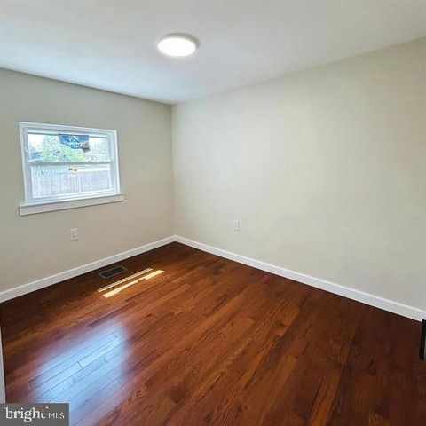 352 ROOSEVELT AVE, Lindenwold, NJ 08021