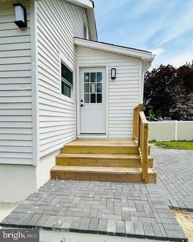 352 ROOSEVELT AVE, Lindenwold, NJ 08021