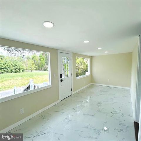 352 ROOSEVELT AVE, Lindenwold, NJ 08021