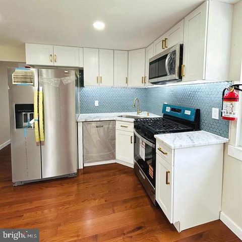 352 ROOSEVELT AVE, Lindenwold, NJ 08021