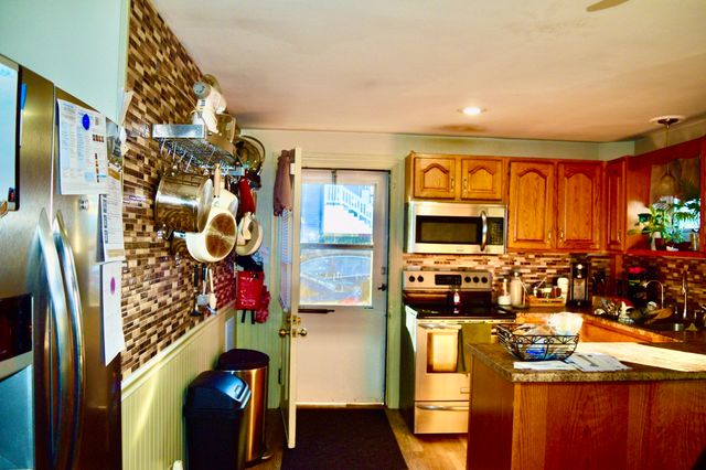 21 Graham, Leominster, MA 01453