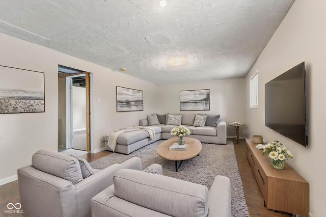 8536 Friendship Lane, Indianapolis, IN 46217