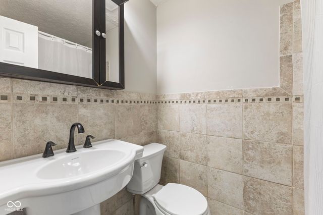 8536 Friendship Lane, Indianapolis, IN 46217