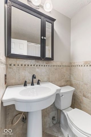 8536 Friendship Lane, Indianapolis, IN 46217