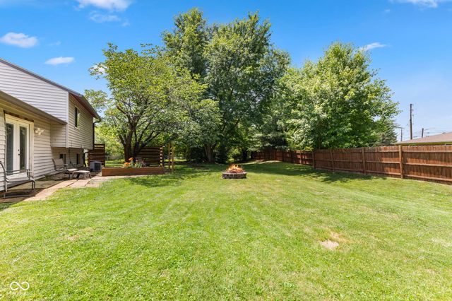 8536 Friendship Lane, Indianapolis, IN 46217