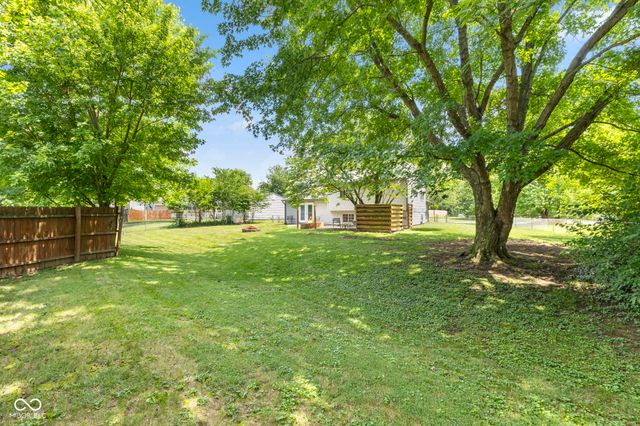 8536 Friendship Lane, Indianapolis, IN 46217