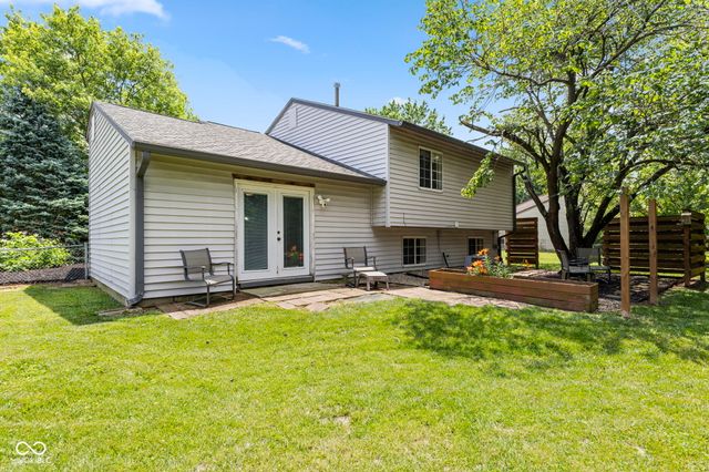 8536 Friendship Lane, Indianapolis, IN 46217