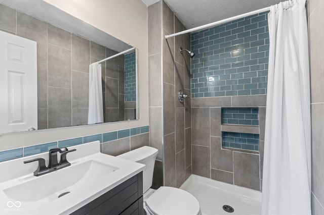 8536 Friendship Lane, Indianapolis, IN 46217