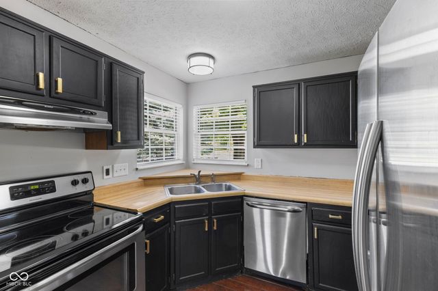 8536 Friendship Lane, Indianapolis, IN 46217