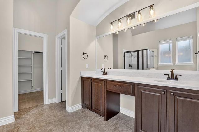 16204 Wind Crest Way, Edmond, OK 73013