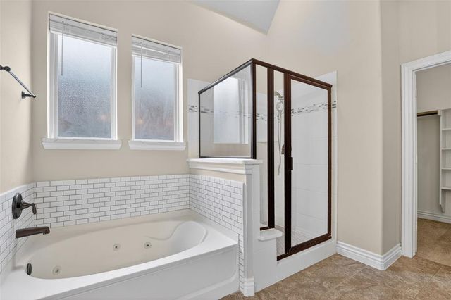 16204 Wind Crest Way, Edmond, OK 73013
