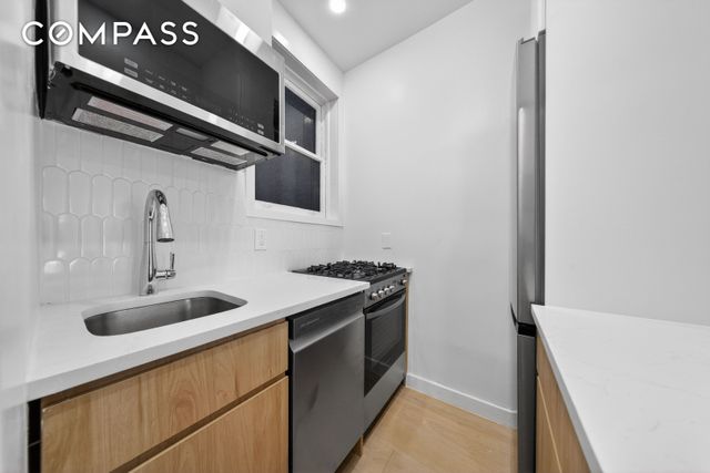 120 E 83rd St Apt 3D, New York City, NY 10028