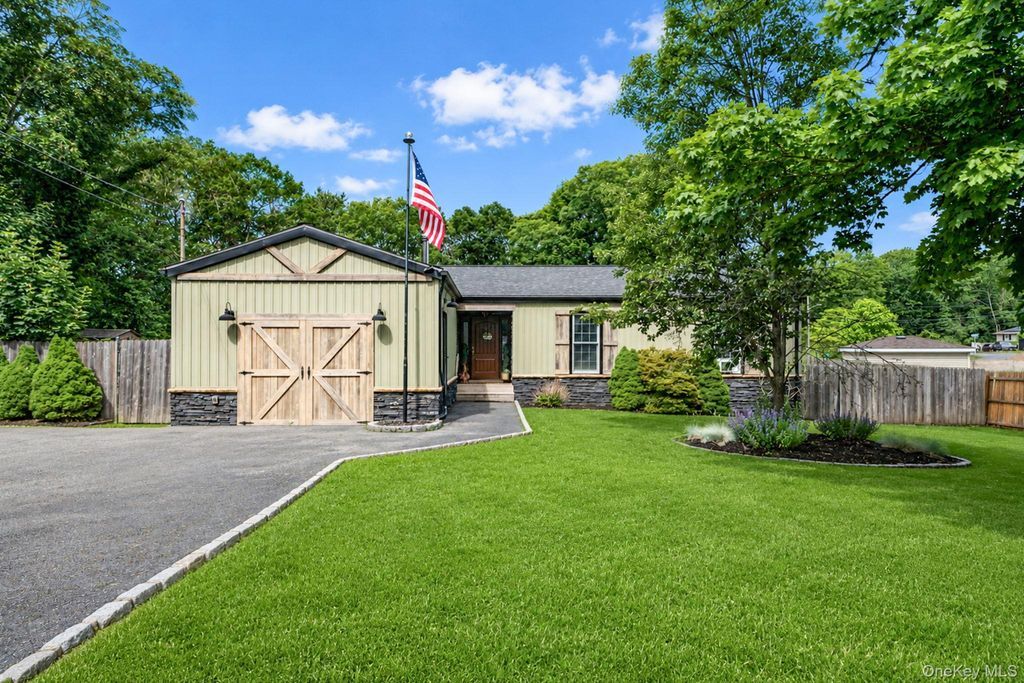 1010 Sipp Avenue, Medford, NY 11763