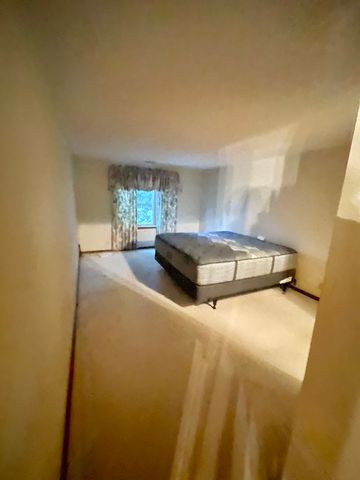 7800 W Foresthill Lane 104, Palos Heights, IL 60463