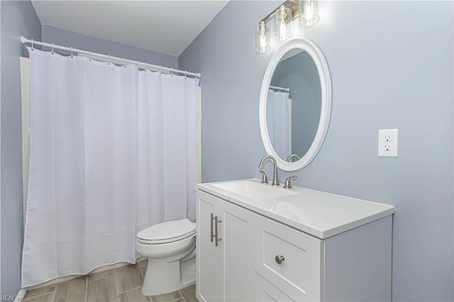 1926 Somerville DR, Hampton, VA 23663