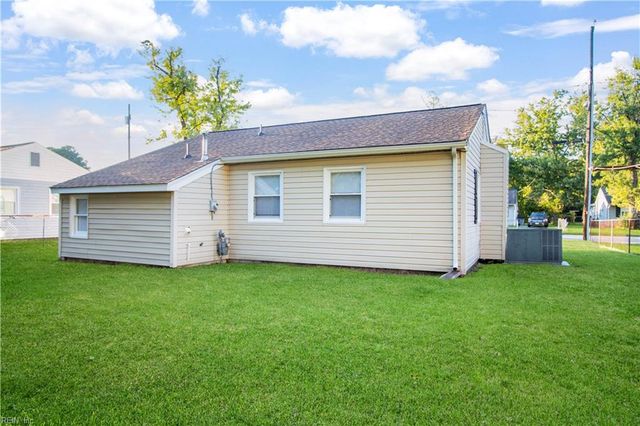 1926 Somerville DR, Hampton, VA 23663