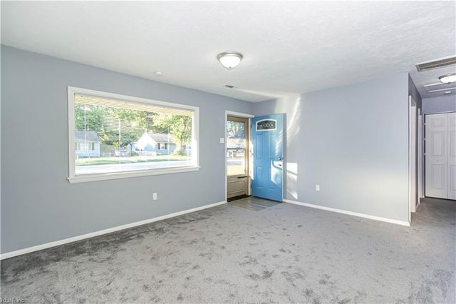 1926 Somerville DR, Hampton, VA 23663