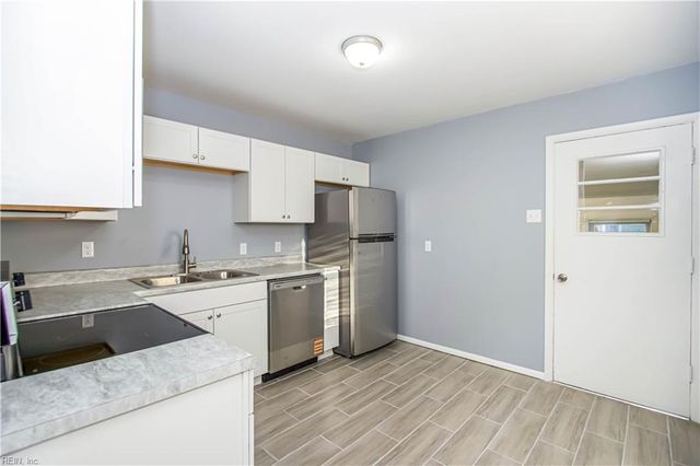 1926 Somerville DR, Hampton, VA 23663