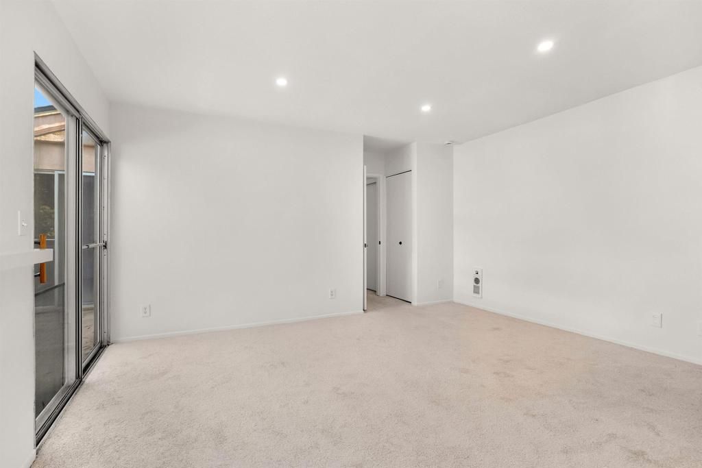 3250 Ashford Street C, San Diego, CA 92111 — photo 2