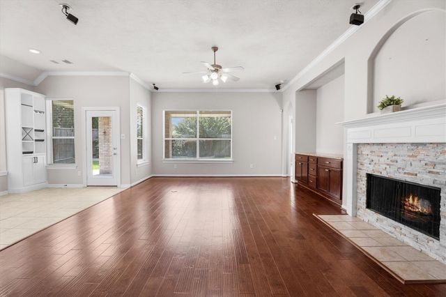 25609 Peppermill Creek Drive, Porter, TX 77365
