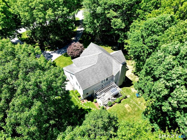 68 Troutwood Drive, New Hartford, CT 06057