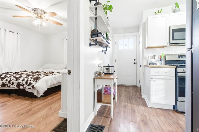 4211 Camp Ground Rd, Louisville, KY 40216