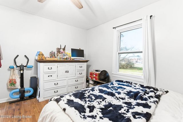 4211 Camp Ground Rd, Louisville, KY 40216