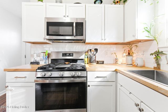 4211 Camp Ground Rd, Louisville, KY 40216