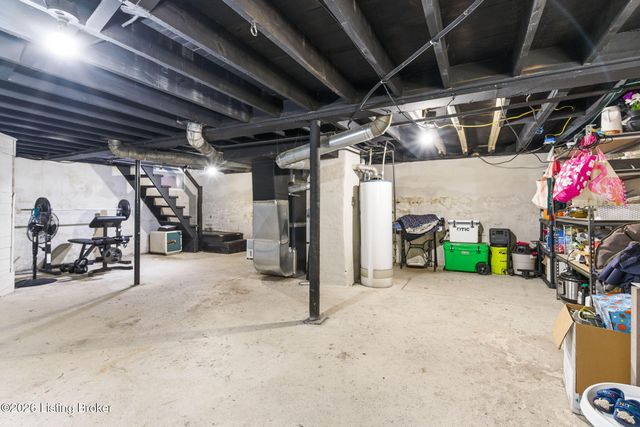 4211 Camp Ground Rd, Louisville, KY 40216