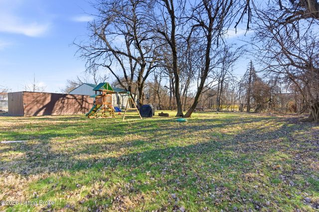 4211 Camp Ground Rd, Louisville, KY 40216