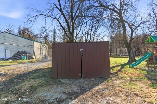 4211 Camp Ground Rd, Louisville, KY 40216