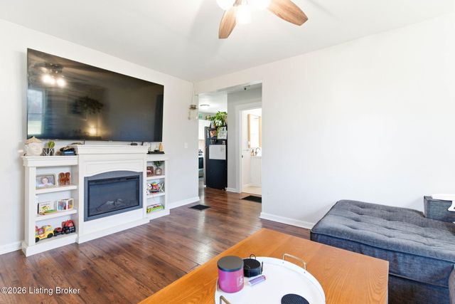 4211 Camp Ground Rd, Louisville, KY 40216