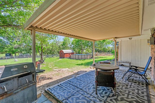 104 Willow Lake Lane, Crandall, TX 75114