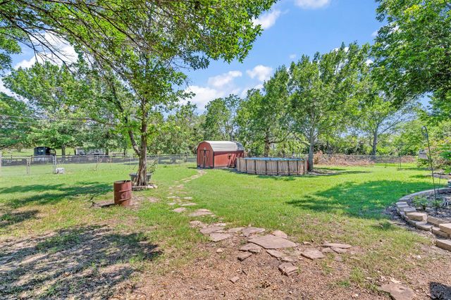 104 Willow Lake Lane, Crandall, TX 75114