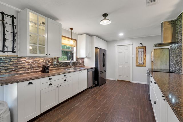 104 Willow Lake Lane, Crandall, TX 75114