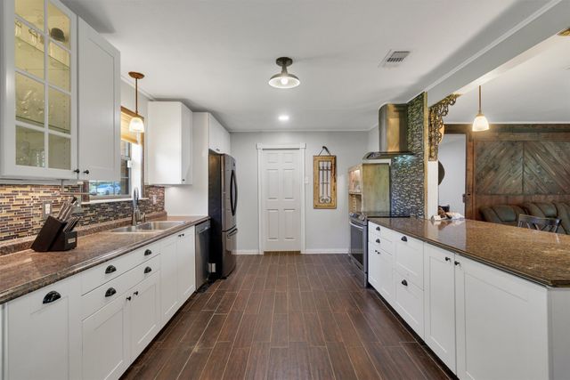 104 Willow Lake Lane, Crandall, TX 75114