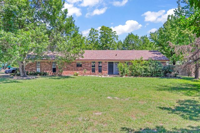 104 Willow Lake Lane, Crandall, TX 75114