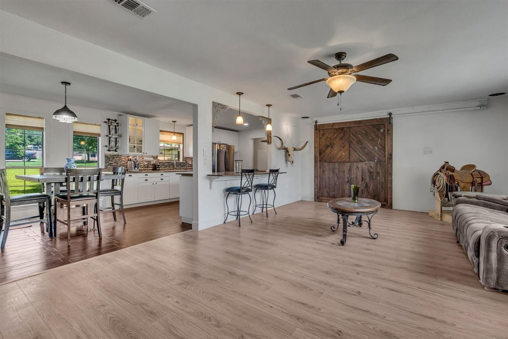 104 Willow Lake Lane, Crandall, TX 75114