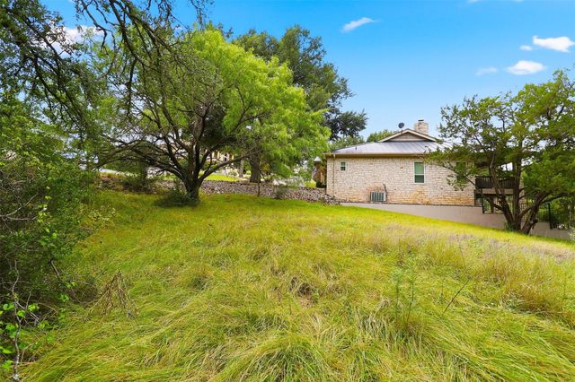 1904 Fault Line DR, Horseshoe Bay, TX 78657