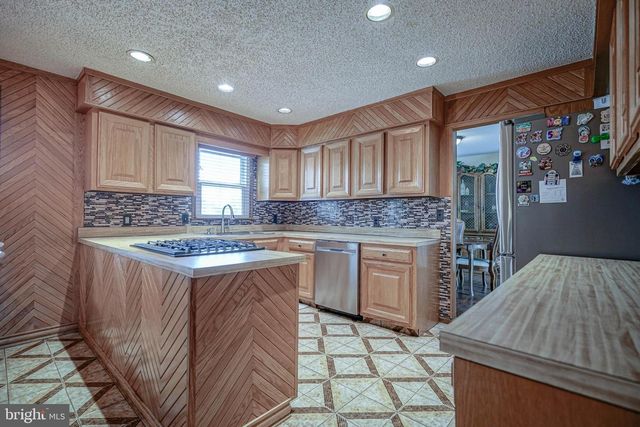 551 GREENWOOD DR, Hammonton, NJ 08037