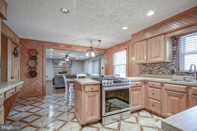 551 GREENWOOD DR, Hammonton, NJ 08037