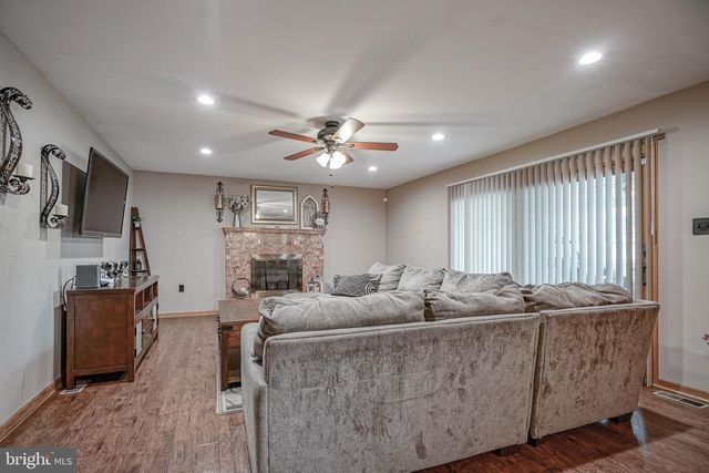 551 GREENWOOD DR, Hammonton, NJ 08037
