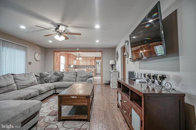 551 GREENWOOD DR, Hammonton, NJ 08037