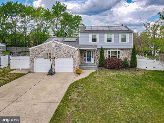 551 GREENWOOD DR, Hammonton, NJ 08037
