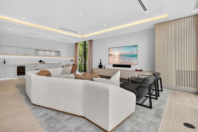 5831 Alton Road, Miami Beach, FL 33140