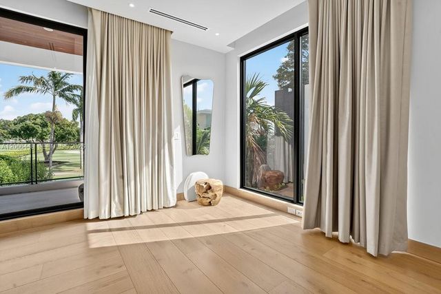 5831 Alton Road, Miami Beach, FL 33140