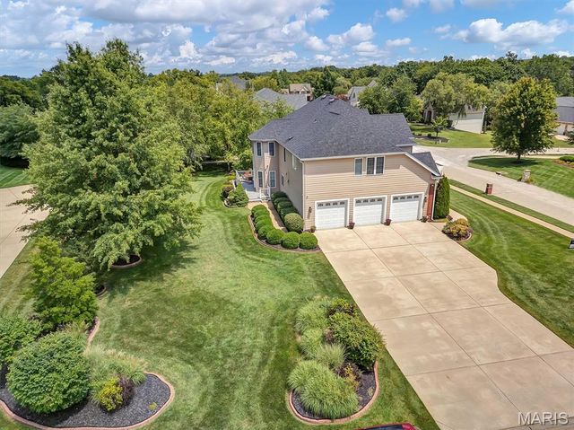 1011 Hawks Landing Drive, Lake St Louis, MO 63367