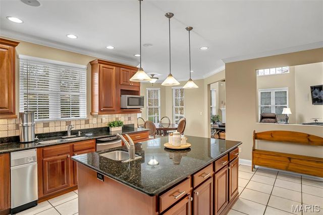 1011 Hawks Landing Drive, Lake St Louis, MO 63367